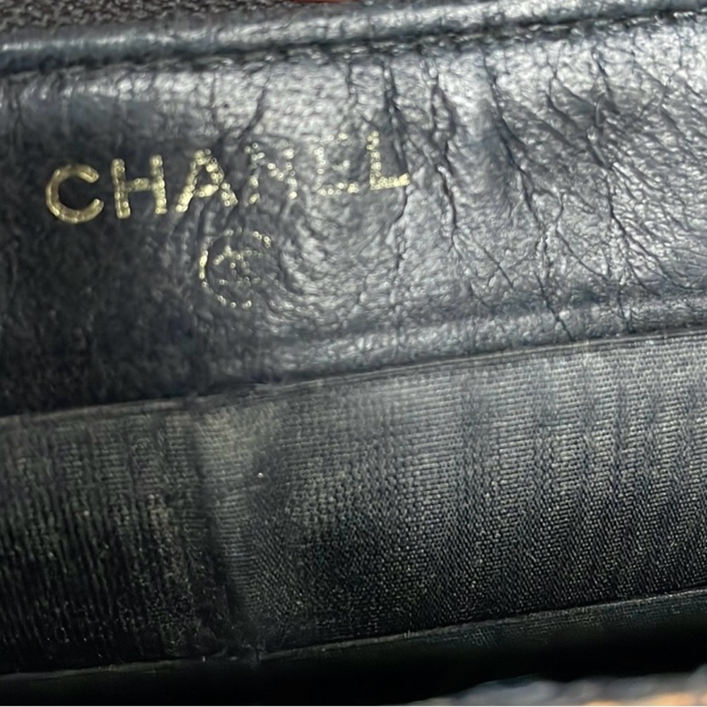 Chanel CC Caviar Zip Around Wallet in Black . Vintage and Pre Loved Condition - Picture 12 of 15